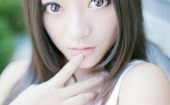 王冰冰是97年还是90年